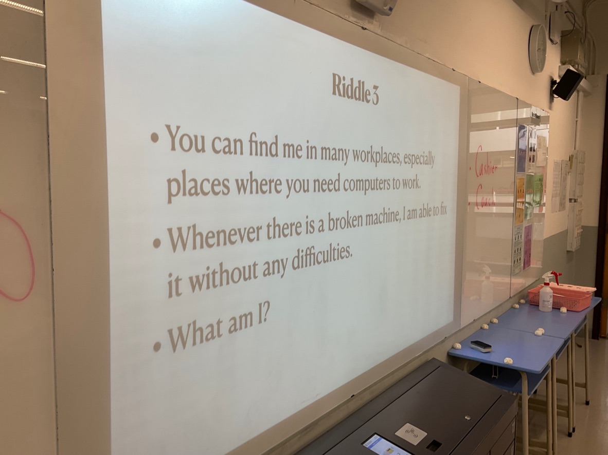 Students have to guess the correct riddles after reading some hints on Keynote slides.